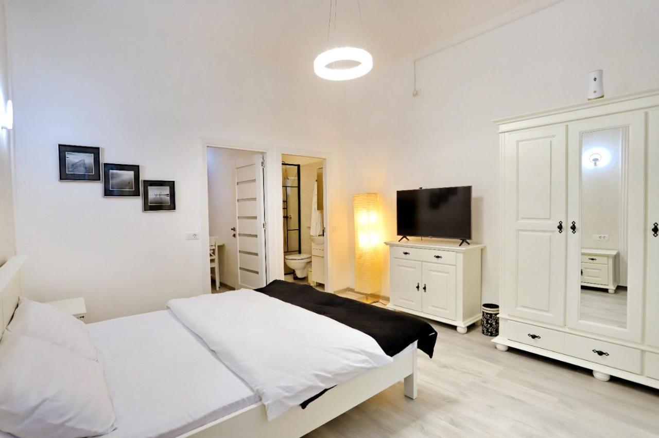 Central Luxury Apartments 拉迪亚 外观 照片